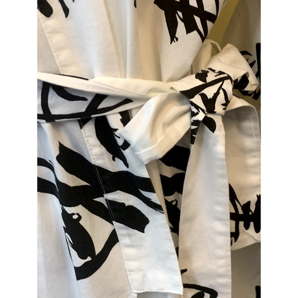 Neiman Marcus vintage black/white kimono robe, oriental, graphic, medium - Picture 5 of 8